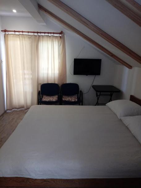 Guesthouse Marton Jezerce Dış mekan fotoğraf