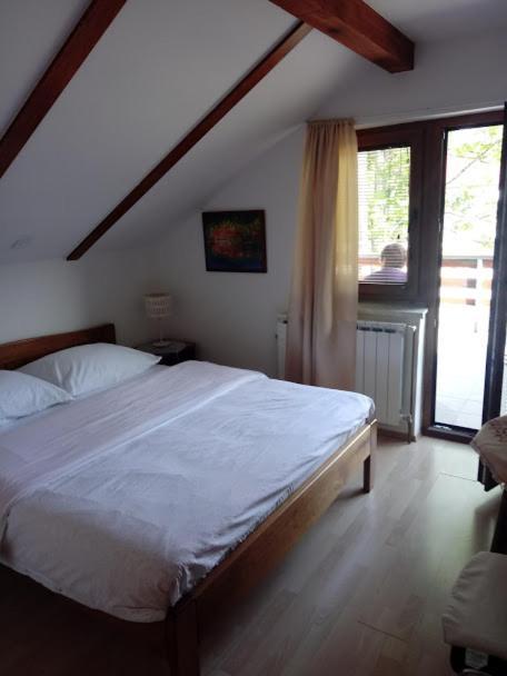 Guesthouse Marton Jezerce Dış mekan fotoğraf