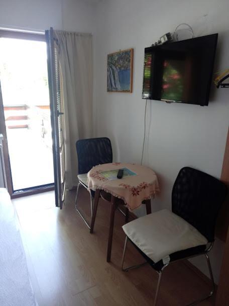 Guesthouse Marton Jezerce Oda fotoğraf