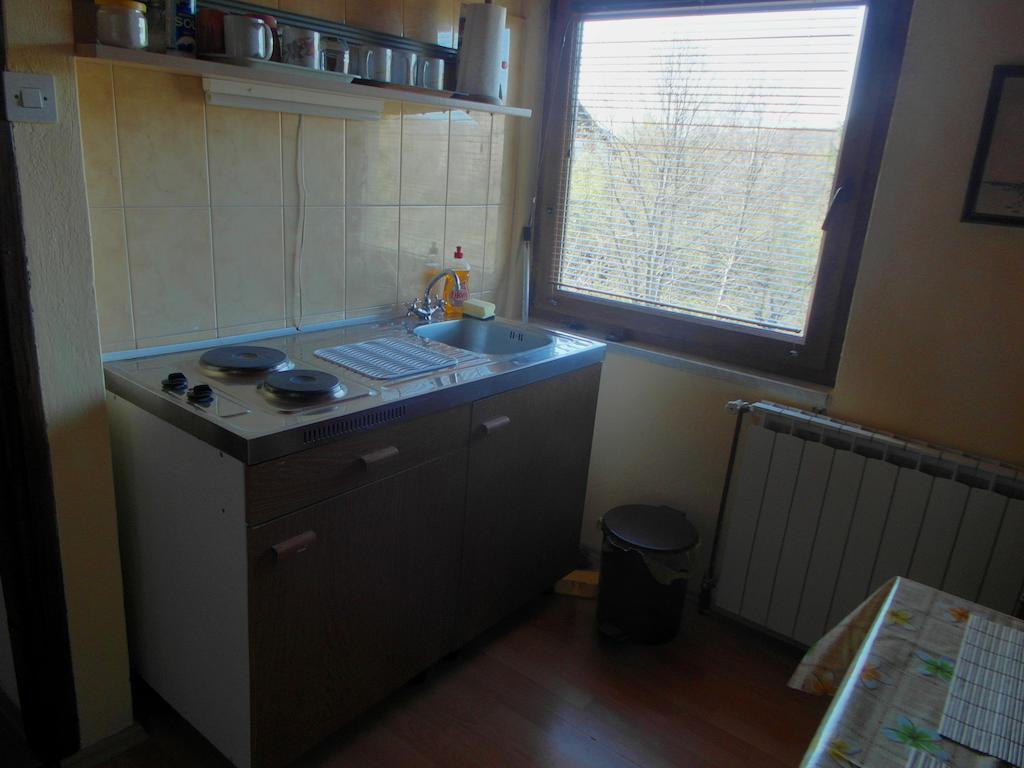 Guesthouse Marton Jezerce Dış mekan fotoğraf