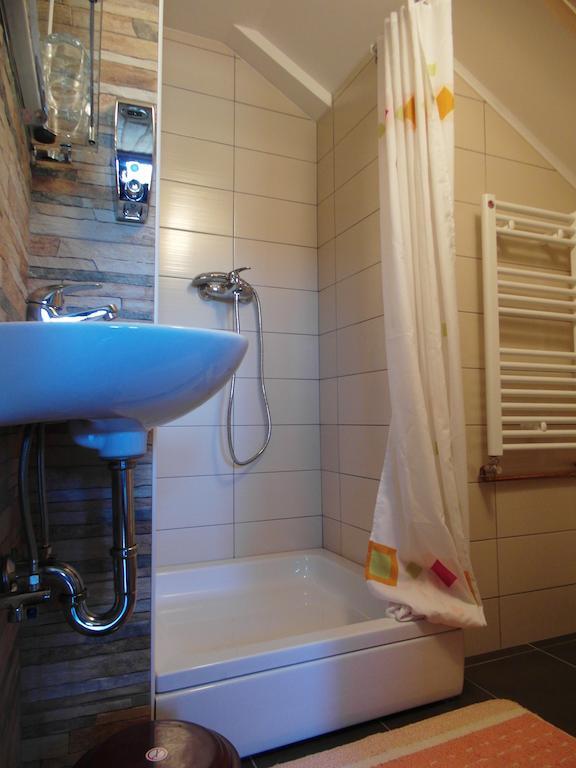 Guesthouse Marton Jezerce Dış mekan fotoğraf