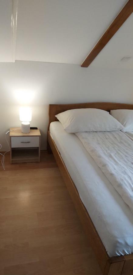 Guesthouse Marton Jezerce Dış mekan fotoğraf