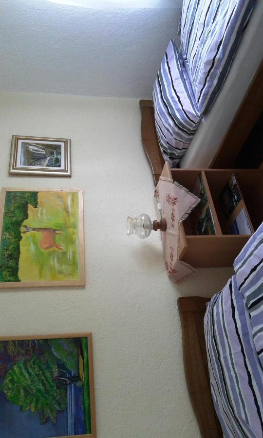 Guesthouse Marton Jezerce Oda fotoğraf