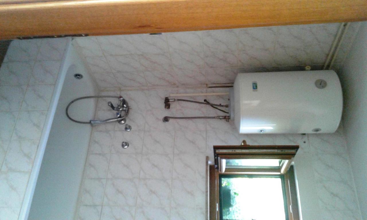 Guesthouse Marton Jezerce Oda fotoğraf